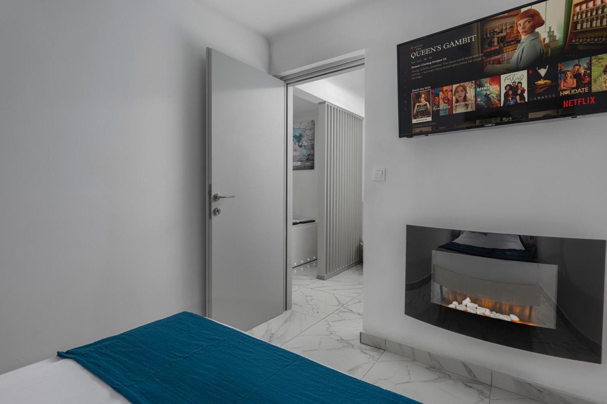 Premium Jacuzzi Suite At The City Center, By Aqua Platinum Tesalónica Exterior foto