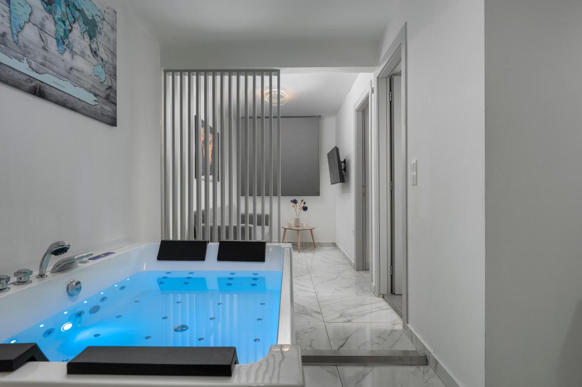 Premium Jacuzzi Suite At The City Center, By Aqua Platinum Tesalónica Exterior foto