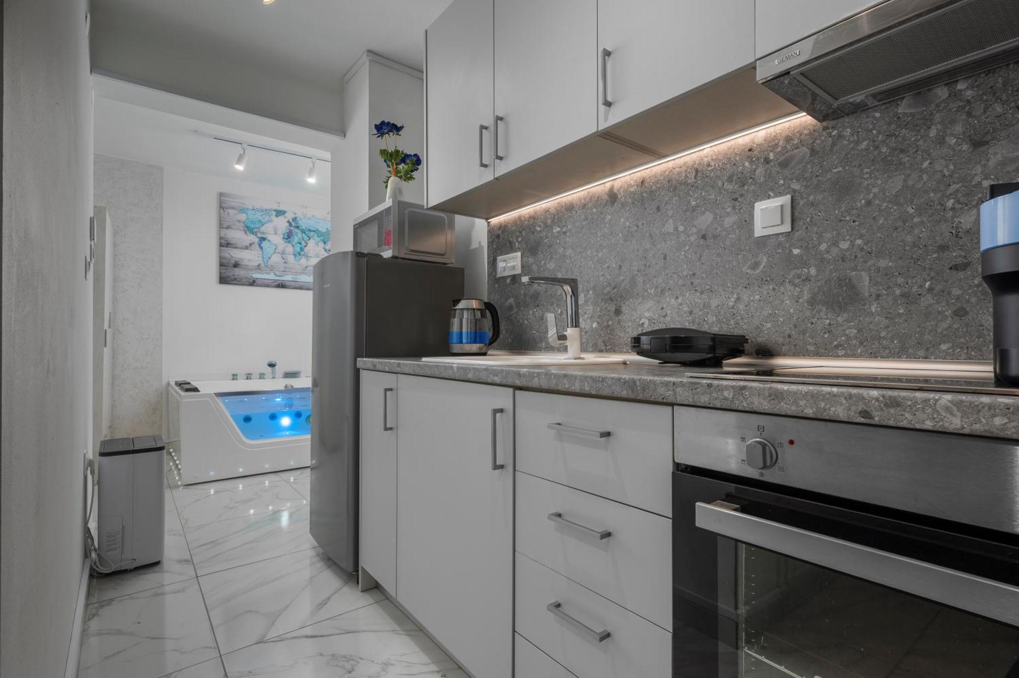 Premium Jacuzzi Suite At The City Center, By Aqua Platinum Tesalónica Exterior foto